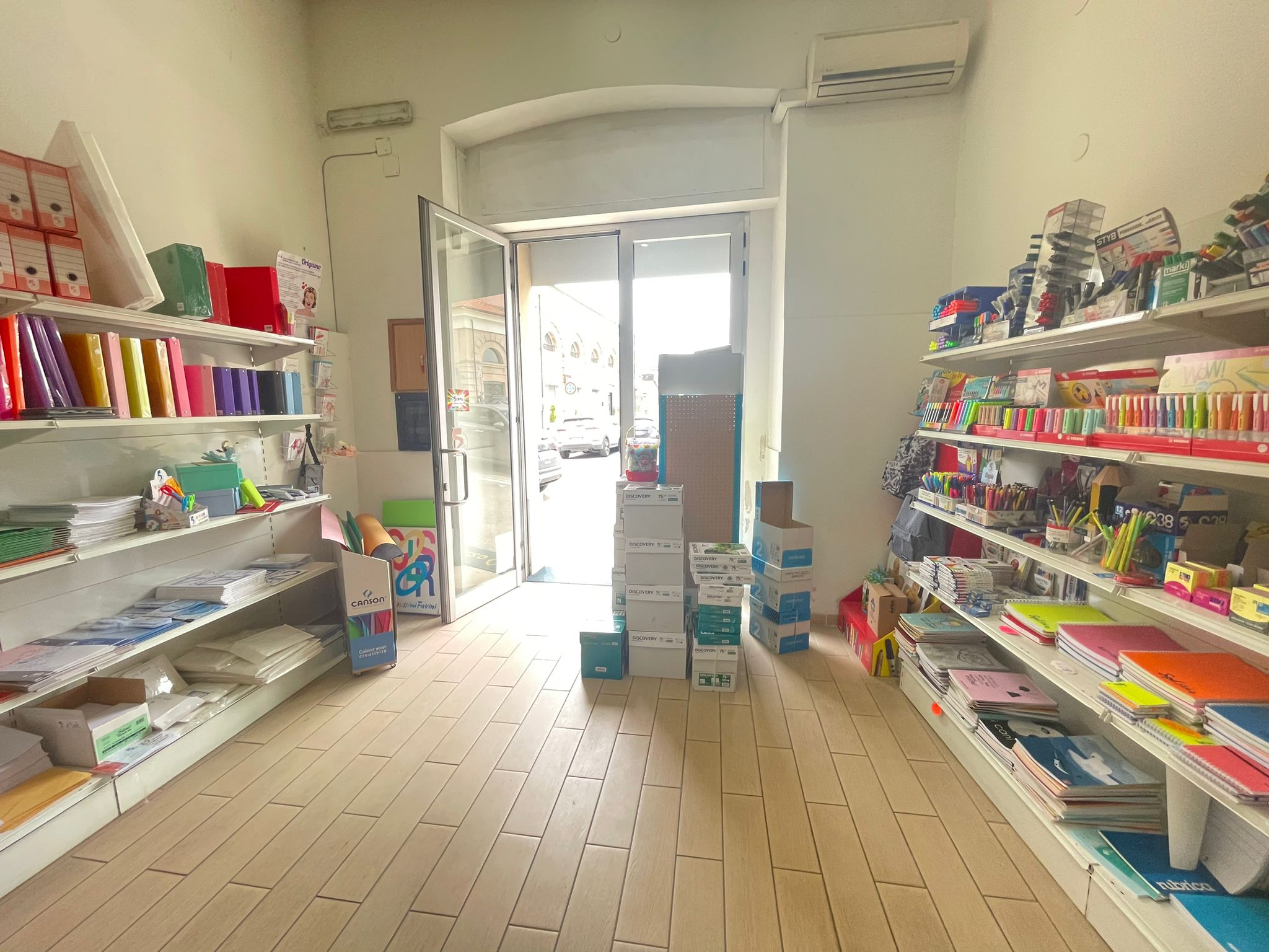 INTERNO LOCALE